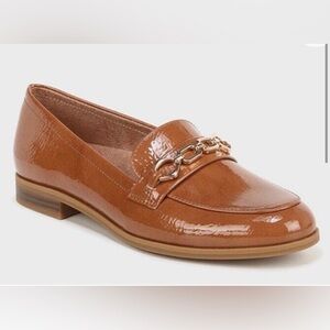 Naturalizer Glossy Brown Loafers with Chain Detail